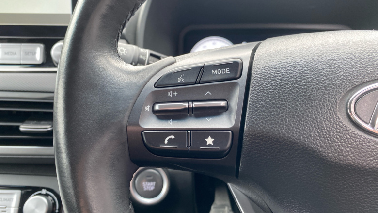 Hyundai KONA 100kW Premium 39kWh 5dr Auto Electric Hatchback